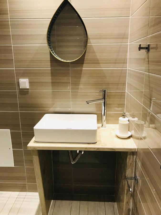 Haris White Apartment Roussospítion エクステリア 写真